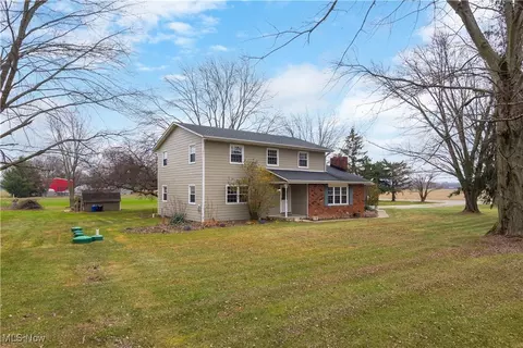 15953 Whitehead Rd, Lagrange, OH 44050 photo 2