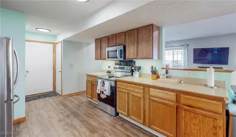 Kitchen - 3154 Castleton Ct, Akron, OH 44312 photo 1 of 3