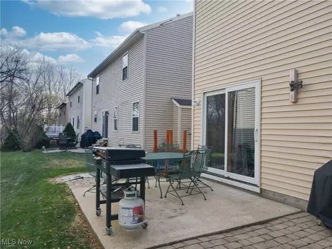 Exterior - 3154 Castleton Ct, Akron, OH 44312 photo 2 of 2