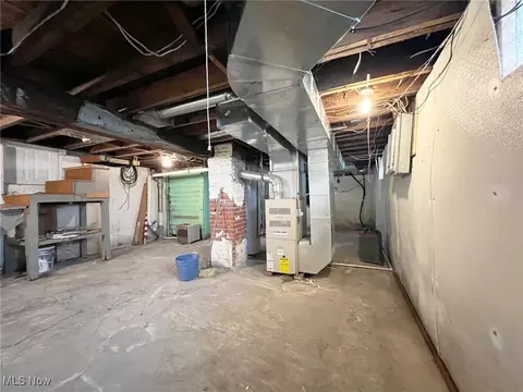 2445 E 30th St, Lorain, OH 44055 photo 33