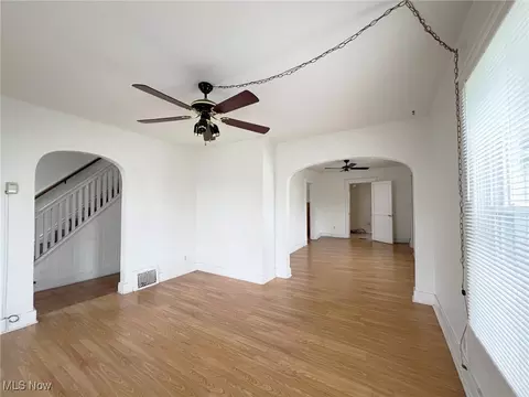 2445 E 30th St, Lorain, OH 44055 photo 11