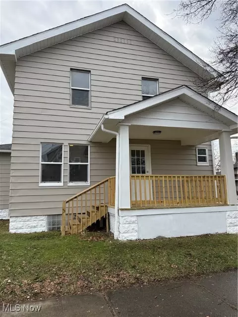 1013 Berwin St, Akron, OH 44310