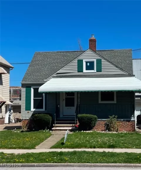 2179 Clarence Ave, Lakewood, OH 44107