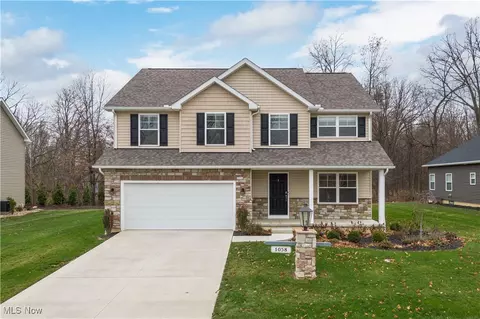 1058 Wayne Trl, Vermilion, OH 44089