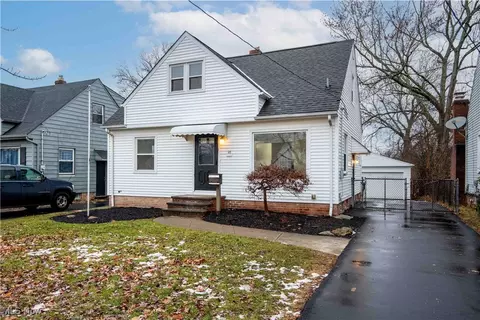41 Leyton Rd, Bedford, OH 44146