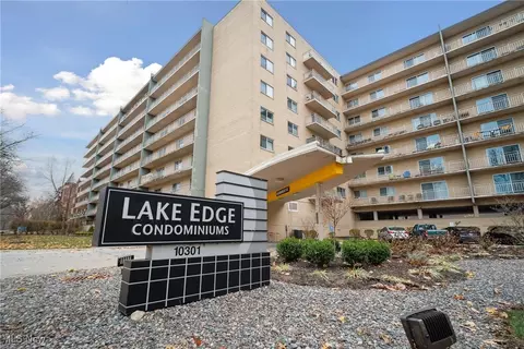 10301 Lake Ave #827, Cleveland, OH 44102