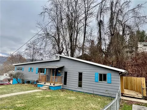 605 Jeanette Ave, Martins Ferry, OH 43935