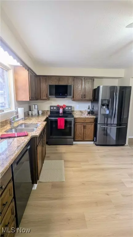 6476 State Rd, Parma, OH 44134 photo 6