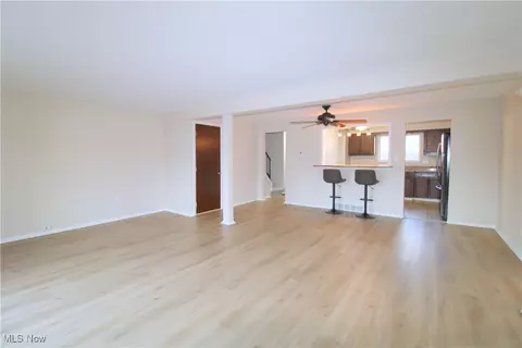 6476 State Rd, Parma, OH 44134 photo 9