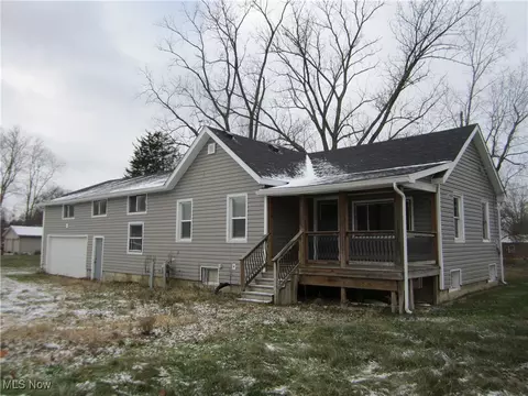 Exterior - 10464 Lagrange Rd, Elyria, OH 44035 photo 2 of 8