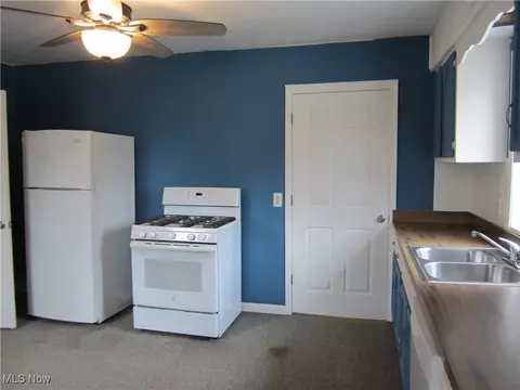 Kitchen - 10464 Lagrange Rd, Elyria, OH 44035 photo 2 of 3