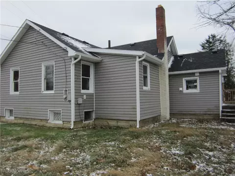 Exterior - 10464 Lagrange Rd, Elyria, OH 44035 photo 6 of 8
