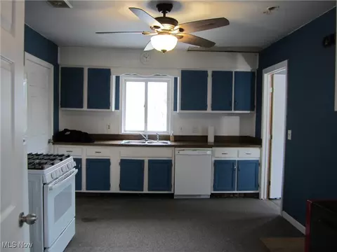 Kitchen - 10464 Lagrange Rd, Elyria, OH 44035 photo 1 of 3