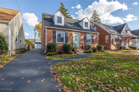 5117 E 117th St, Garfield Heights, OH 44125
