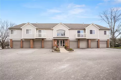 1465 Buckingham Gate Blvd #D, Cuyahoga Falls, OH 44221