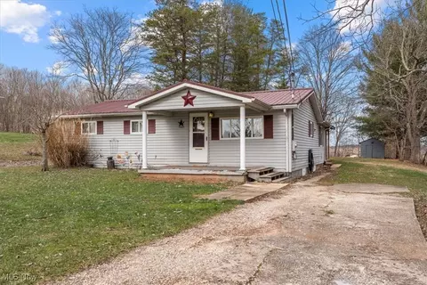 548 New England Ridge Rd, Washington, WV 26181