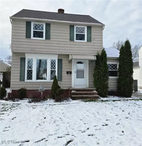 6802 Parma Park Blvd, Parma Heights, OH 44130