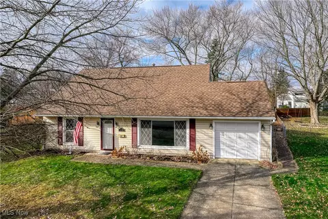 3419 Atterbury St, Cuyahoga Falls, OH 44221