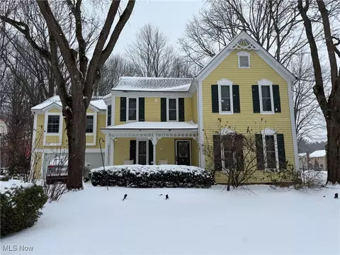 34536 Southside Park Dr, Solon, OH 44139