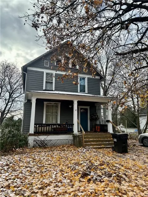 633 W Martin St, East Palestine, OH 44413
