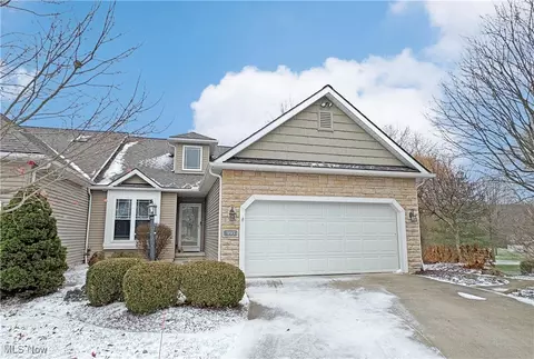 493 Crystal Cv #53, Tallmadge, OH 44278