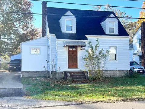516 E 41st St, Lorain, OH 44052 photo 1