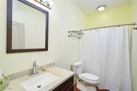 Bath - 567 Symphony Way, Sharon, OH 44281 photo 3 of 3