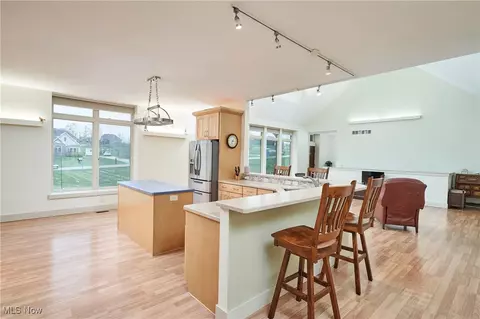 Kitchen - 567 Symphony Way, Sharon, OH 44281 photo 2 of 4