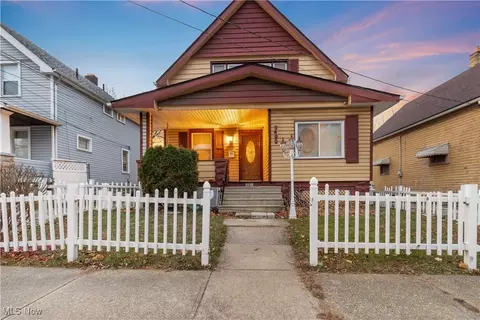 3492 W 56th St, Cleveland, OH 44102