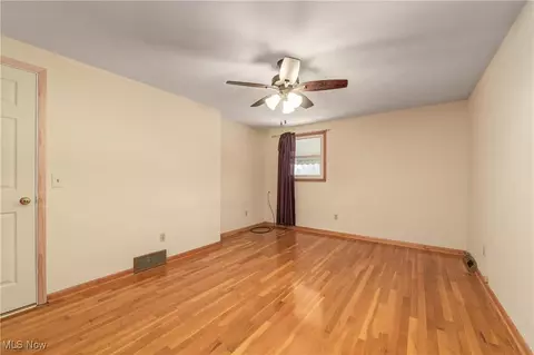 Bedroom - 3521 Marshall Ave, Lorain, OH 44053 photo 4 of 7