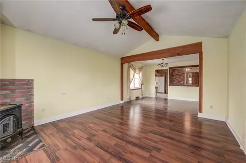 Living - 3521 Marshall Ave, Lorain, OH 44053 photo 8 of 10