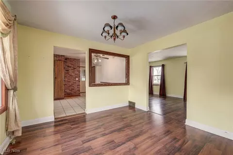 Living - 3521 Marshall Ave, Lorain, OH 44053 photo 10 of 10