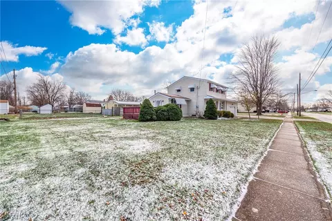 Exterior - 3521 Marshall Ave, Lorain, OH 44053 photo 11 of 11
