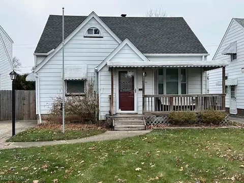 5506 Charles Ave, Parma, OH 44129