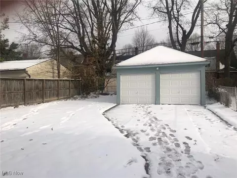 135 E 213th St, Euclid, OH 44123 photo 25