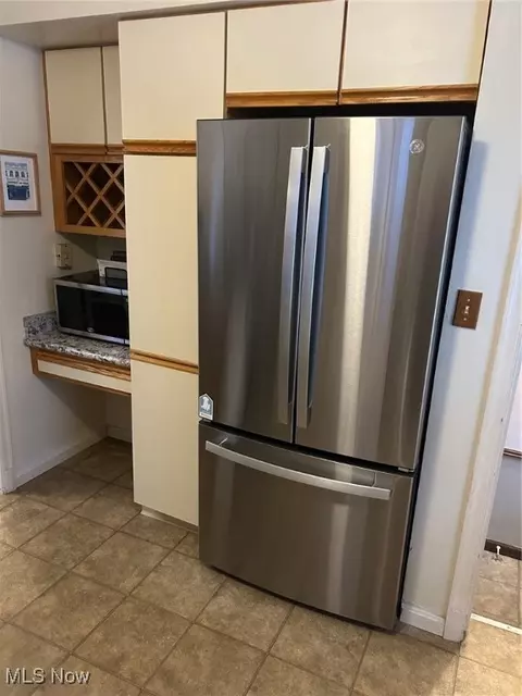 135 E 213th St, Euclid, OH 44123 photo 6