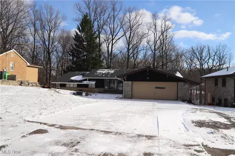 110 Powers Rd, Bedford, OH 44146