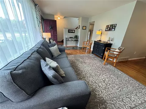30906 Harrison Rd, Wickliffe, OH 44092 photo 10