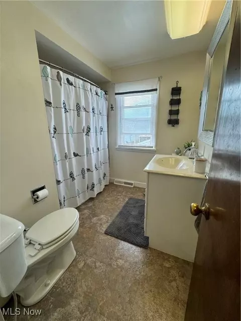 30906 Harrison Rd, Wickliffe, OH 44092 photo 19