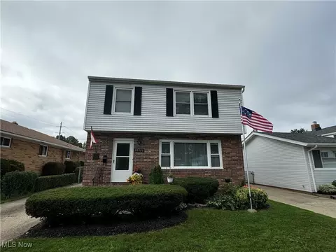 30906 Harrison Rd, Wickliffe, OH 44092 photo 2