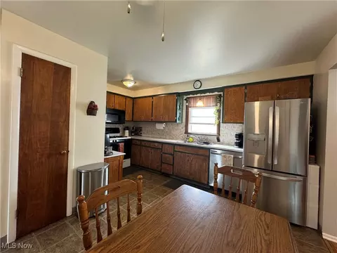 30906 Harrison Rd, Wickliffe, OH 44092 photo 42