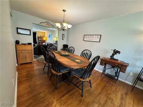 30906 Harrison Rd, Wickliffe, OH 44092 photo 11