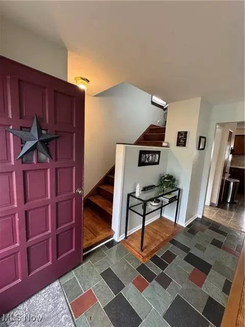 30906 Harrison Rd, Wickliffe, OH 44092 photo 3