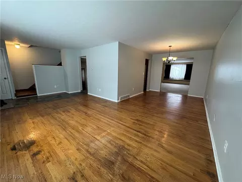 30906 Harrison Rd, Wickliffe, OH 44092 photo 9