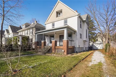 705 Crosby St, Akron, OH 44302