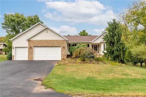 10063 Albrecht St SW, Massillon, OH 44647