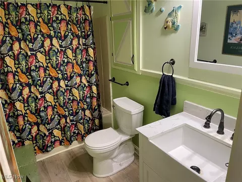 Bath - 170 Burns Rd, Elyria, OH 44035 photo 1 of 4