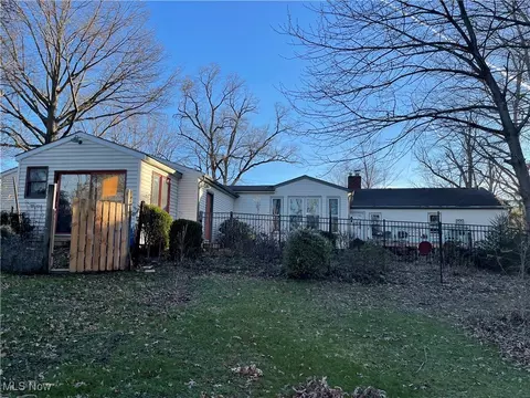 Exterior - 170 Burns Rd, Elyria, OH 44035 photo 5 of 5