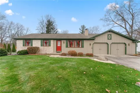 7288 Clovermeade Ave, Poland, OH 44514