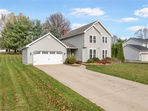 1551 Applewood Way, Uniontown, OH 44685